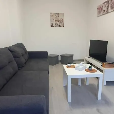 Maison A 500 M Du *